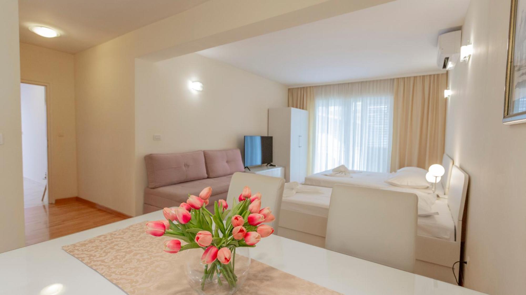 Baska Voda Apartments - Steps From The Beach, Free Parking, Central Location Kültér fotó