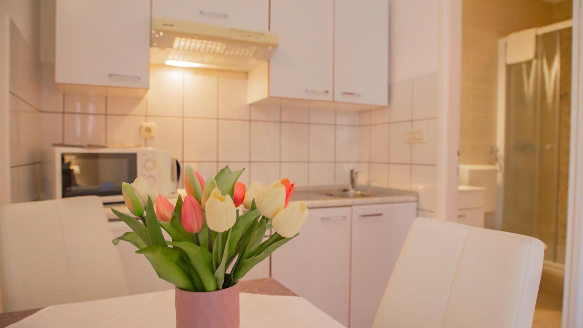 Baska Voda Apartments - Steps From The Beach, Free Parking, Central Location Kültér fotó