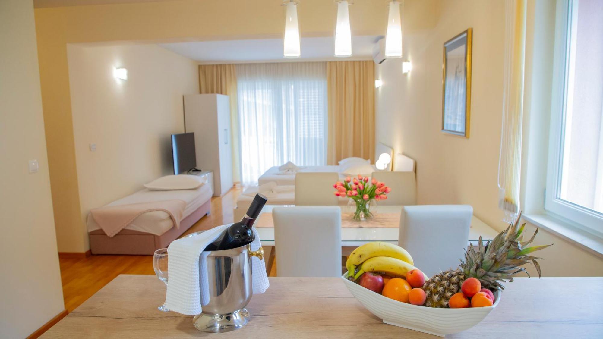 Baska Voda Apartments - Steps From The Beach, Free Parking, Central Location Kültér fotó