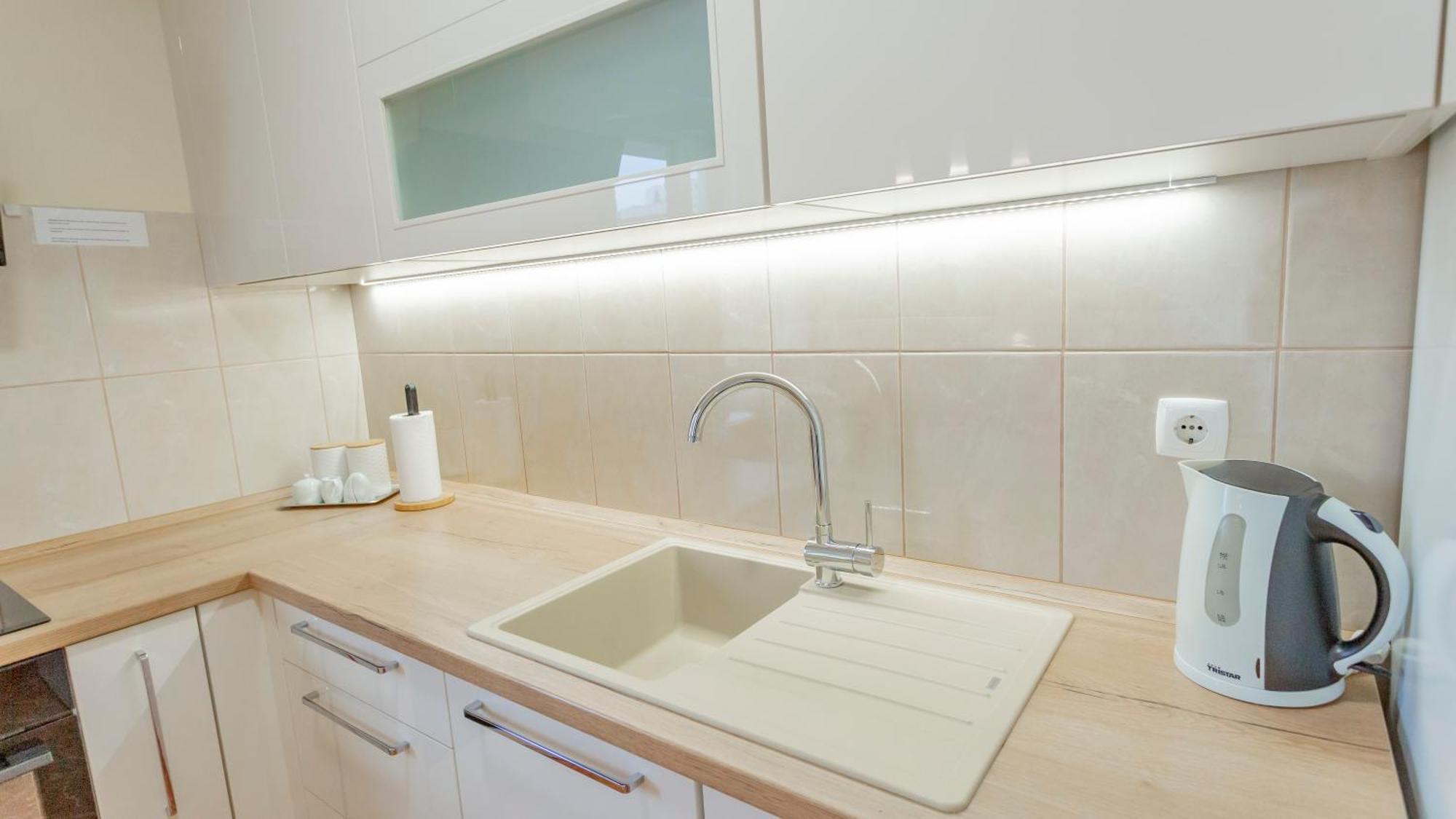 Baska Voda Apartments - Steps From The Beach, Free Parking, Central Location Kültér fotó