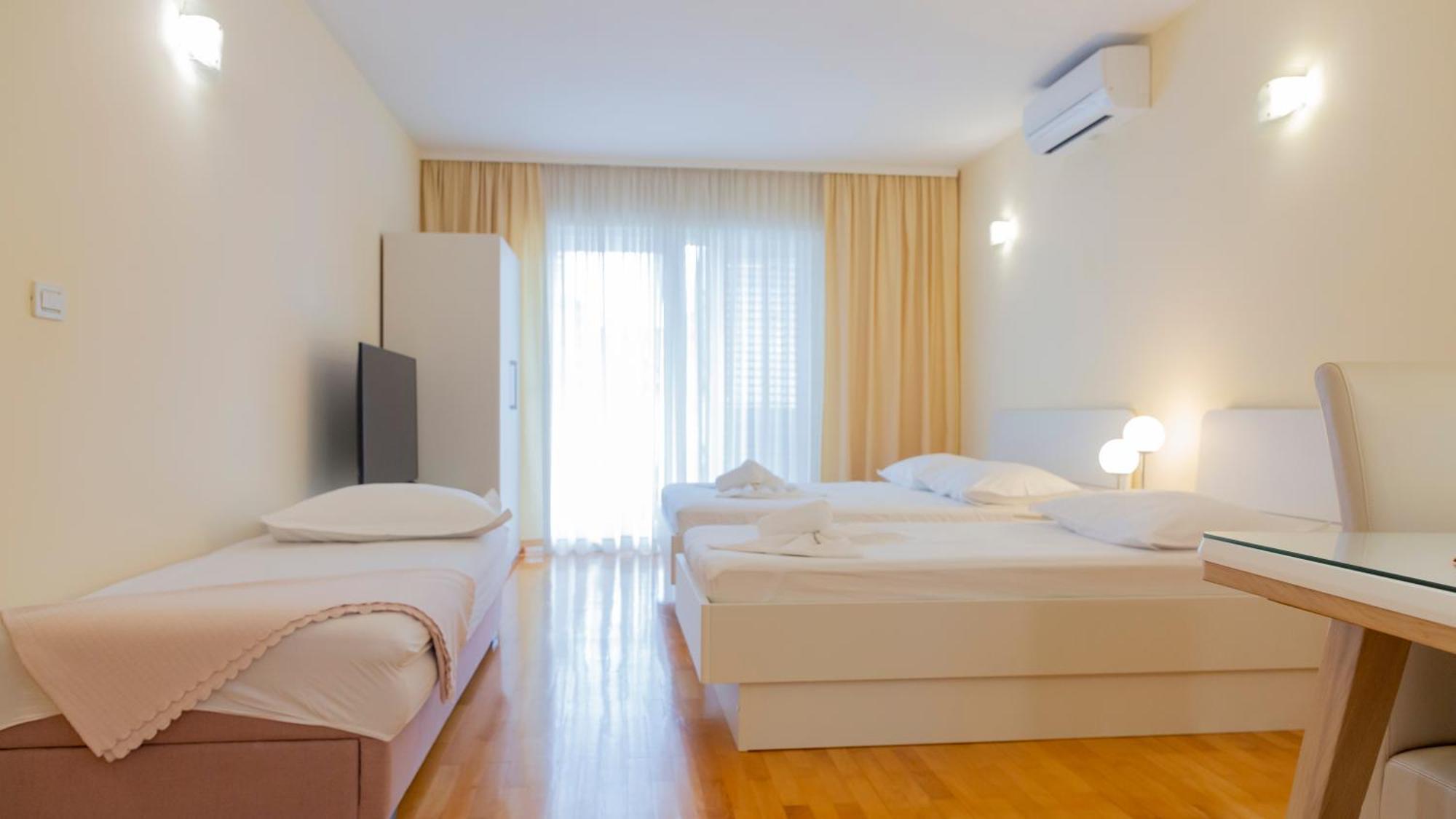 Baska Voda Apartments - Steps From The Beach, Free Parking, Central Location Kültér fotó