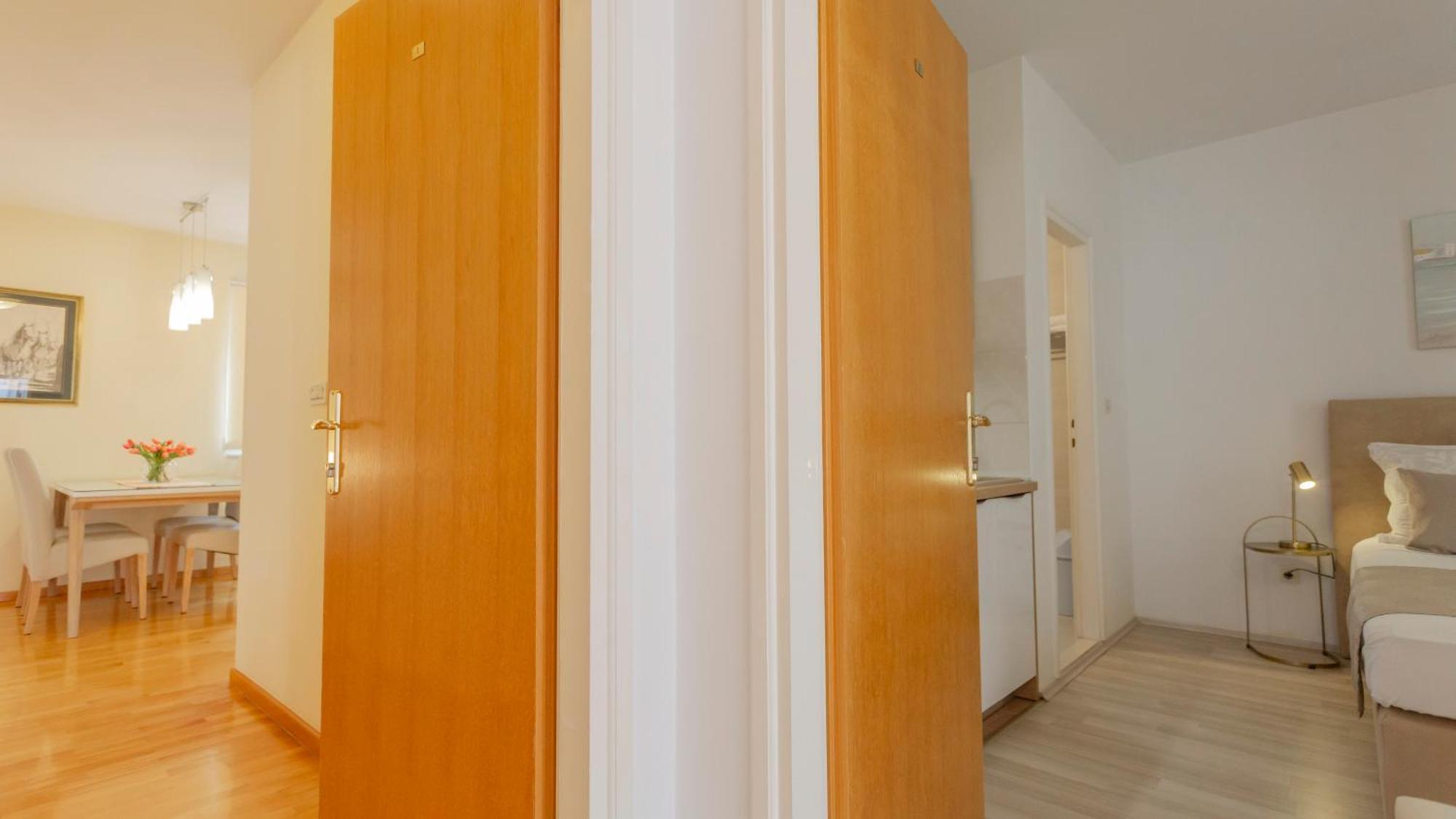 Baska Voda Apartments - Steps From The Beach, Free Parking, Central Location Kültér fotó